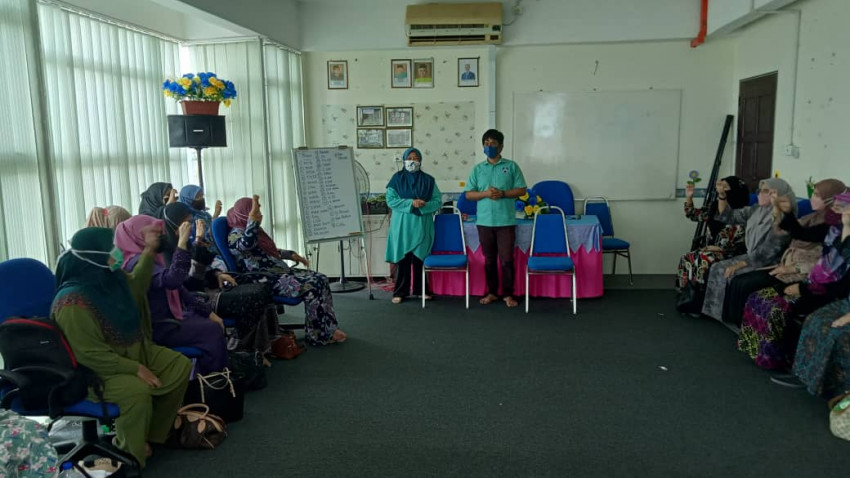 PENCERAMAH_DARI_PERSATUAN_PEKAK_KOTA_BHARU