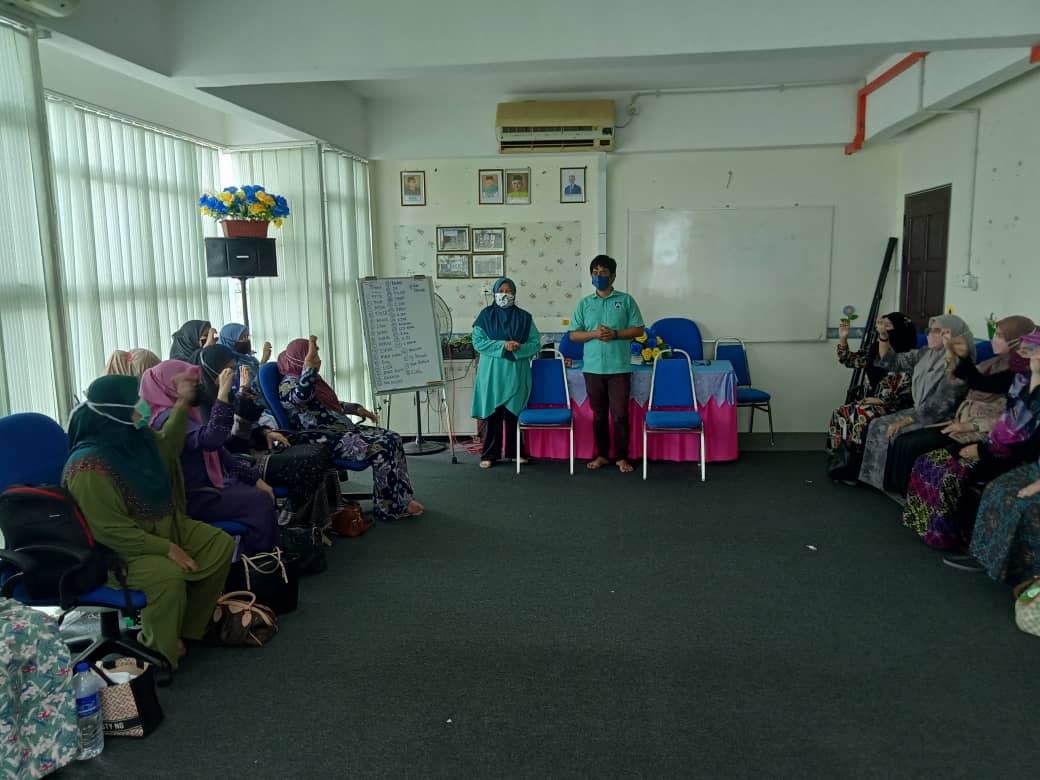 PENCERAMAH DARI PERSATUAN PEKAK KOTA BHARU