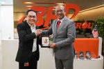 Kunjungan Hormat YBhg. Datuk Azman Mohd Yusof, Ketua Setiausaha Kementerian Perpaduan Negara kepada Tuan Ir. Azizul Azily Ahmad, Ketua Pegawai Eksekutif BH Petrol